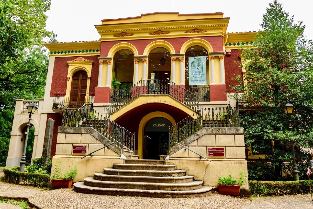 Hotel Estacio (Adults Only) Олот Экстерьер фото